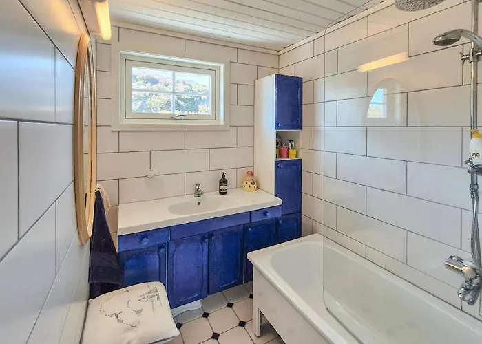 4 Bedroom Gorgeous In *