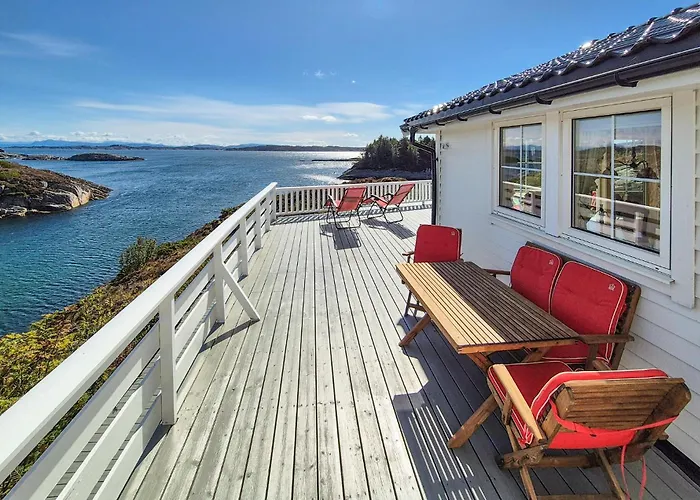 Semesterbostad 4 Bedroom Gorgeous In