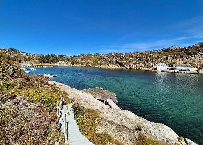 4 Bedroom Gorgeous In Ferienhaus *